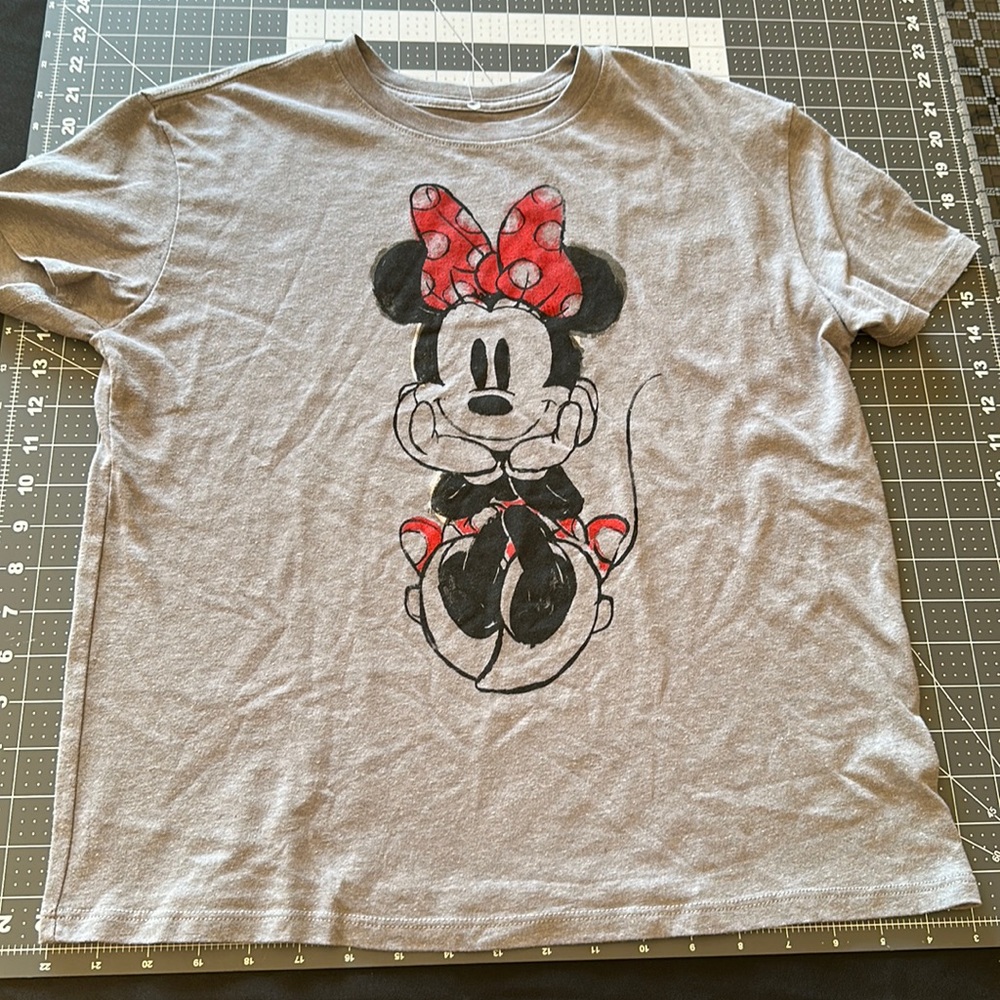 #103D Disney Minnie Mouse Tee xs